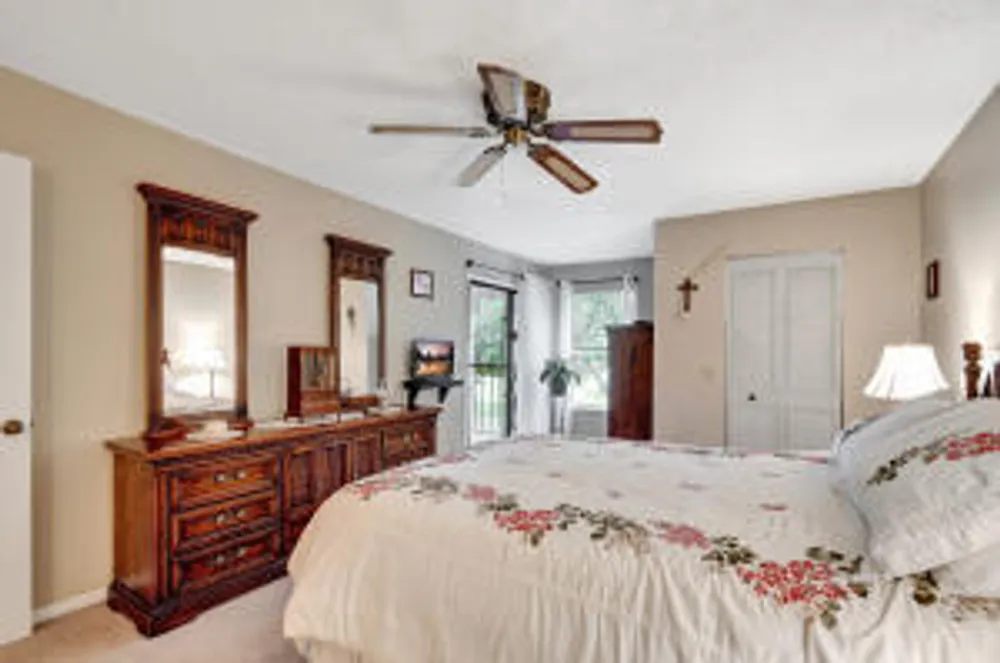 3352 Perimeter Dr, Greenacres, FL 33467