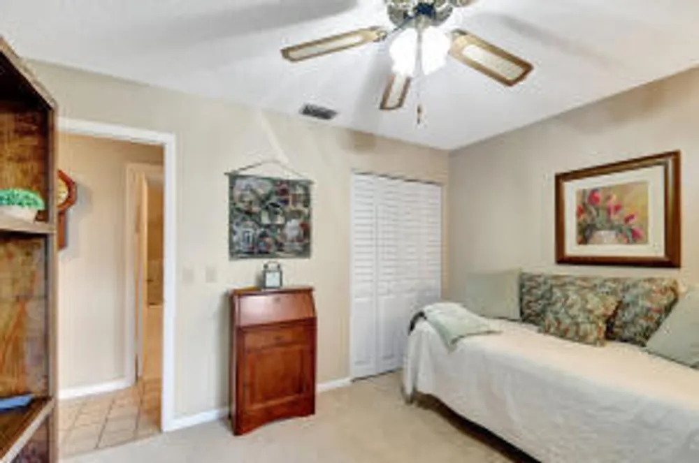 3352 Perimeter Dr, Greenacres, FL 33467
