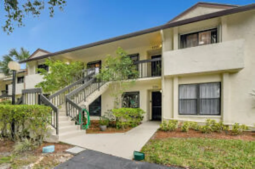 3352 Perimeter Dr, Greenacres, FL 33467