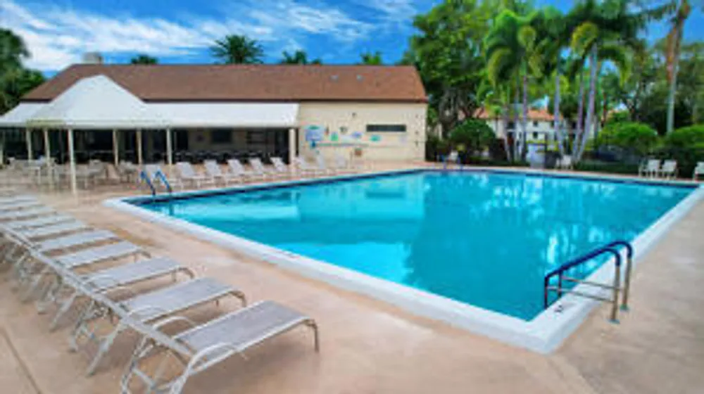 3352 Perimeter Dr, Greenacres, FL 33467