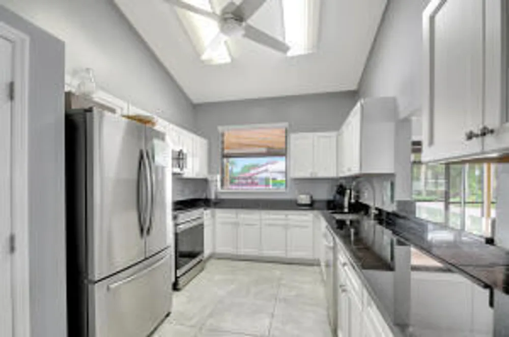 3352 Perimeter Dr, Greenacres, FL 33467