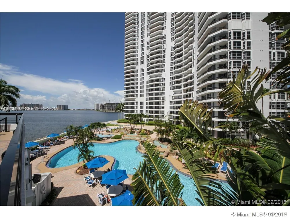 19195 NE 36th Ct, Aventura, FL 33180