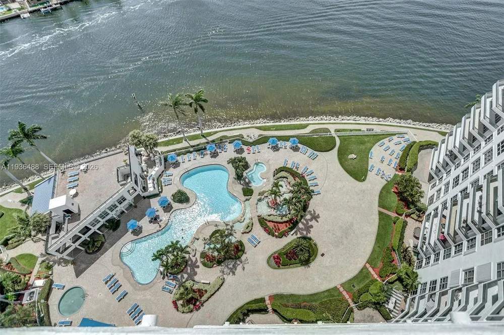 19195 NE 36th Ct, Aventura, FL 33180