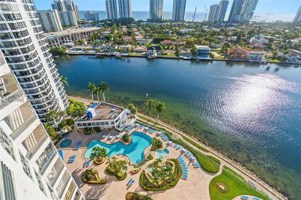 19195 NE 36th Ct, Aventura, FL 33180