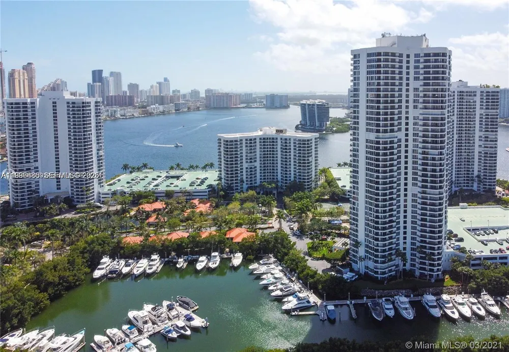 19195 NE 36th Ct, Aventura, FL 33180