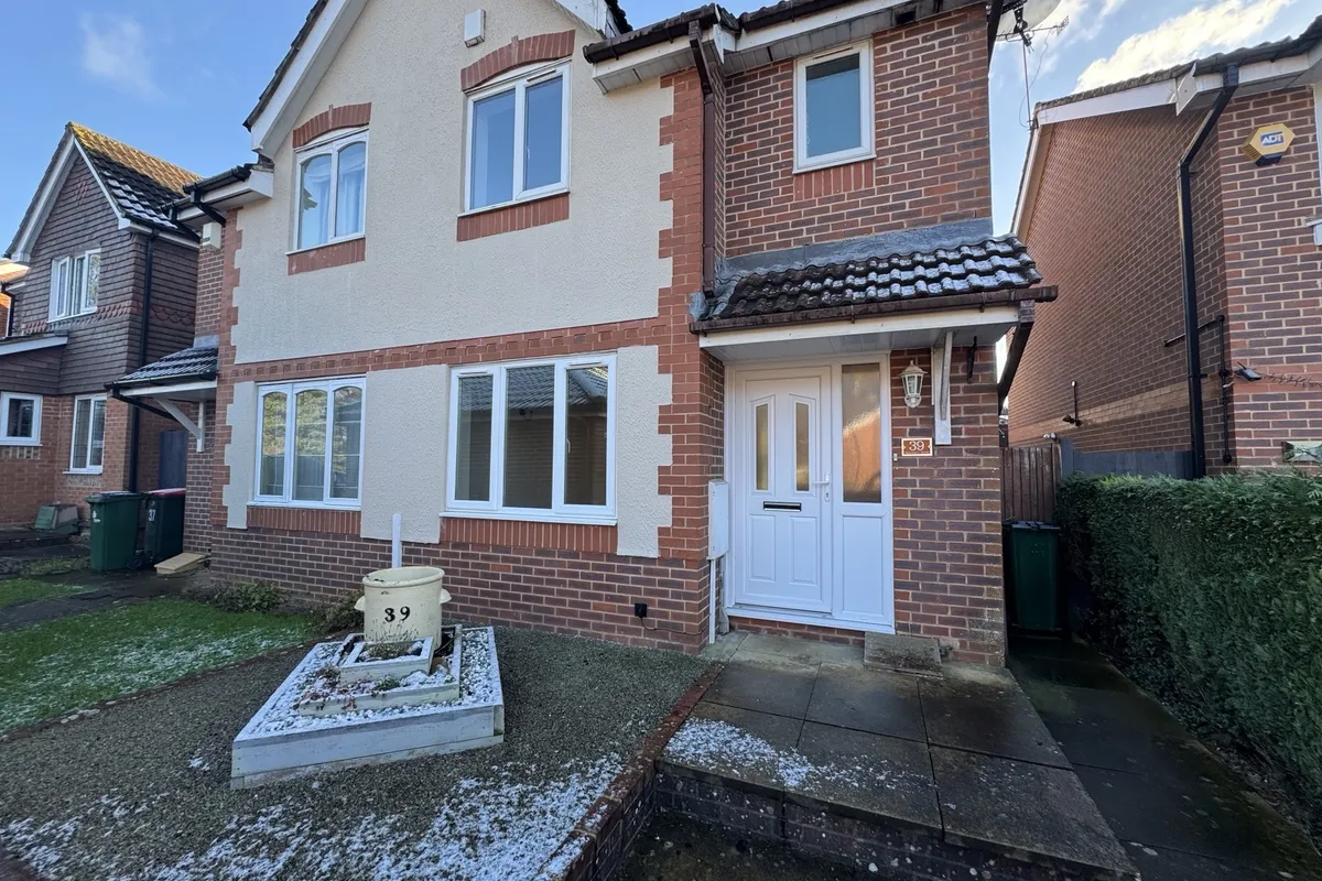 Matthews Drive, Maidenbower, CRAWLEY