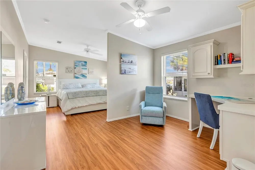 2100 Kings Hwy, Port Charlotte, FL 33980