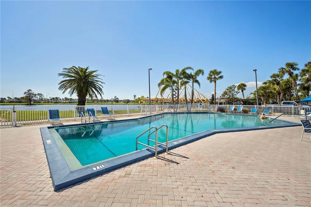 2100 Kings Hwy, Port Charlotte, FL 33980