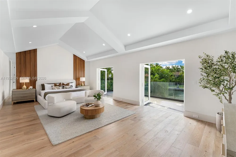 6970 Sunrise Dr, Coral Gables, FL 33133