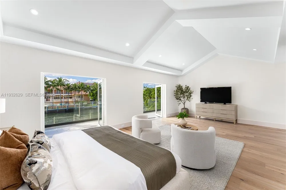6970 Sunrise Dr, Coral Gables, FL 33133