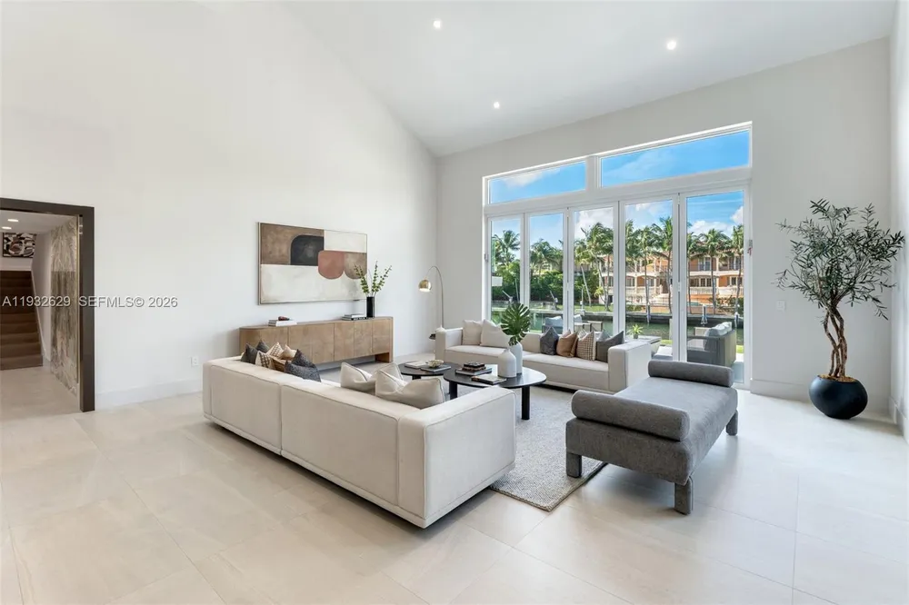 6970 Sunrise Dr, Coral Gables, FL 33133