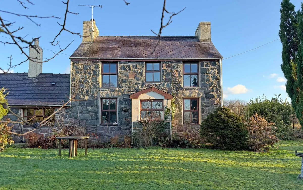 Rhostryfan, Caernarfon, Gwynedd, LL54