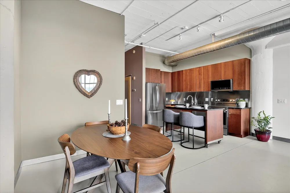2929 Chicago Ave, Minneapolis, MN 55407