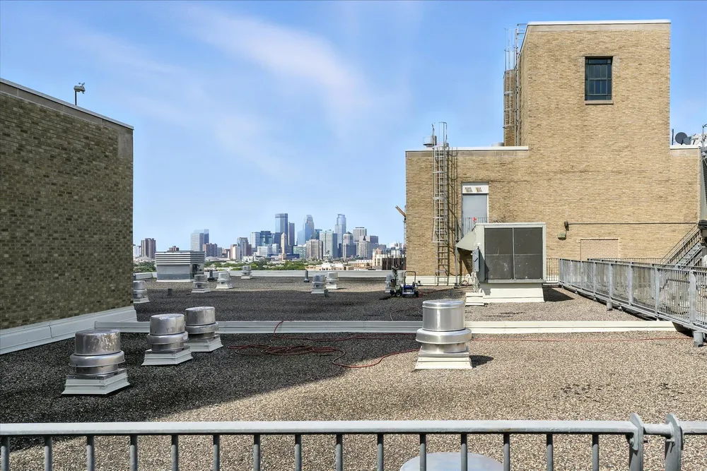2929 Chicago Ave, Minneapolis, MN 55407