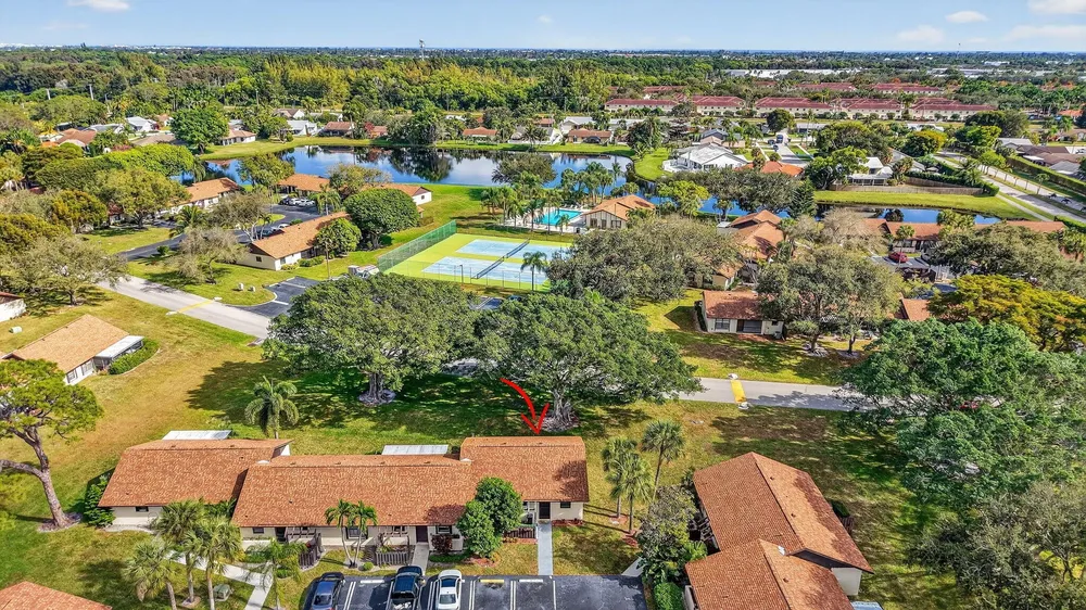 28 Via de Casas Norte, Boynton Beach, FL 33426
