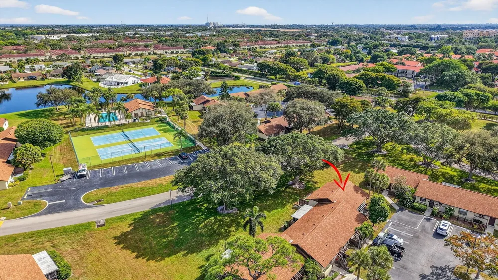 28 Via de Casas Norte, Boynton Beach, FL 33426