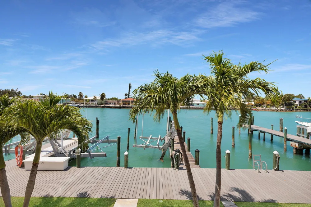 95 Coco Plum Dr, Marathon, FL 33050