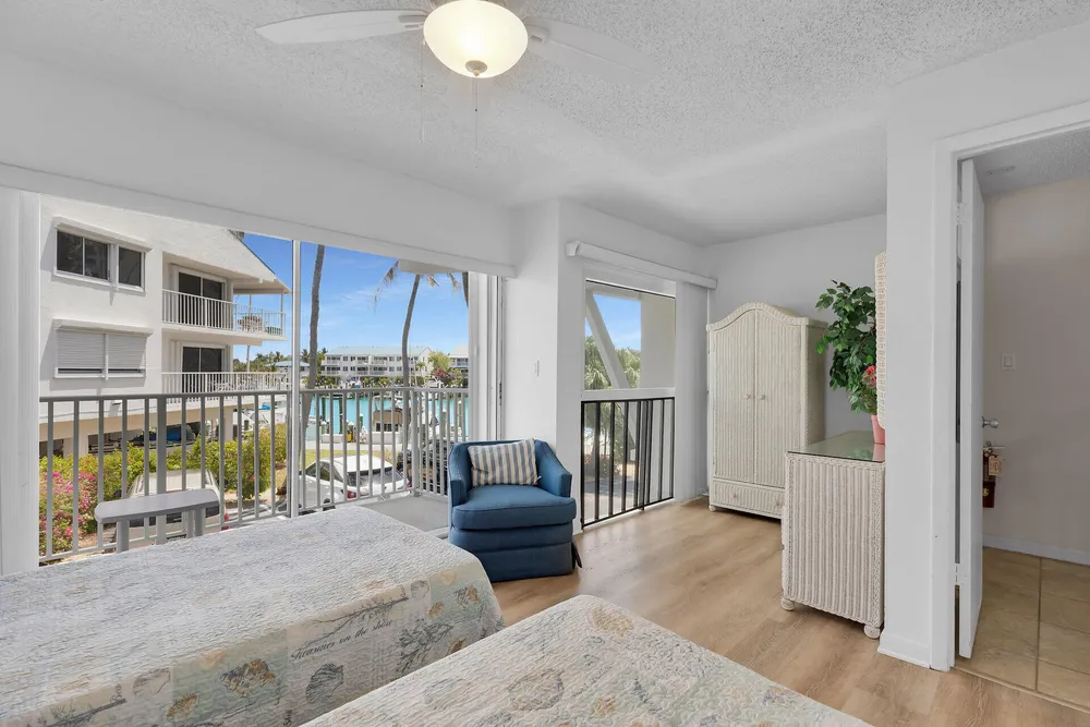 95 Coco Plum Dr, Marathon, FL 33050