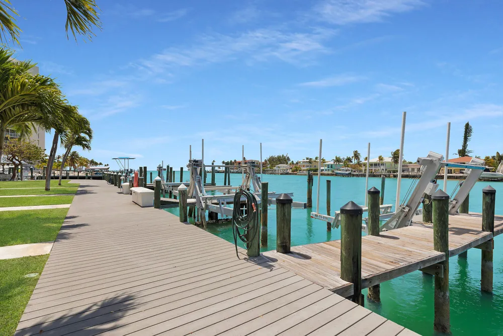 95 Coco Plum Dr, Marathon, FL 33050