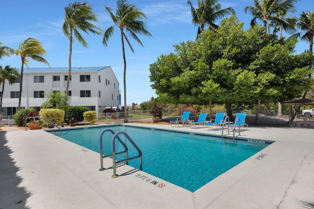 95 Coco Plum Dr, Marathon, FL 33050