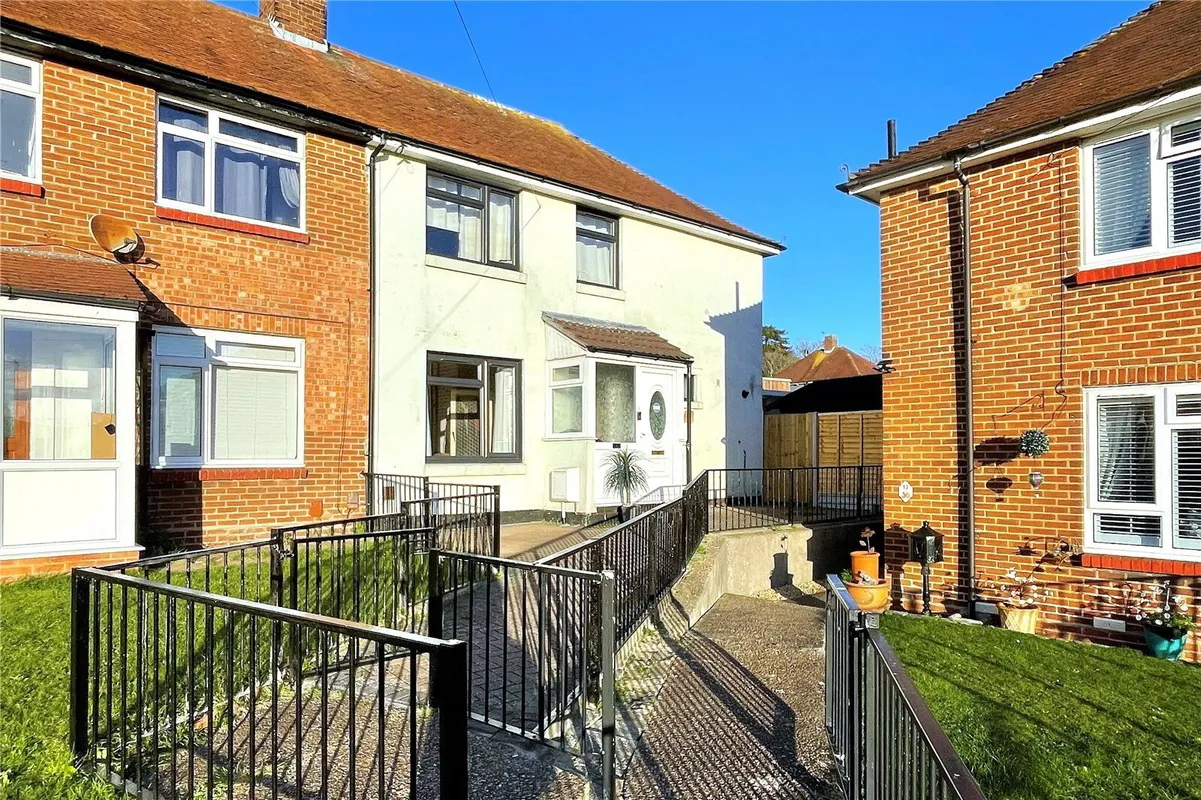 Dersingham Close, Cosham, Portsmouth, Hampshire, PO6