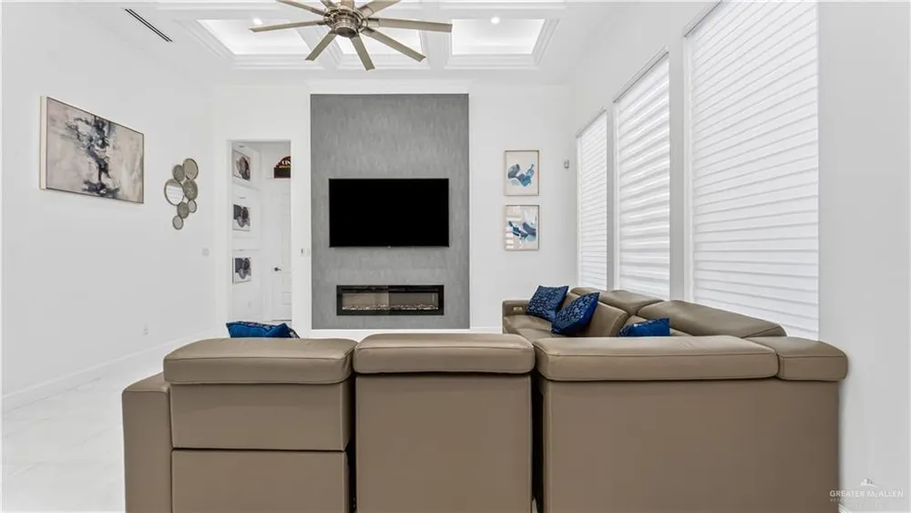1505 Duke St, Mission, TX 78572-8065