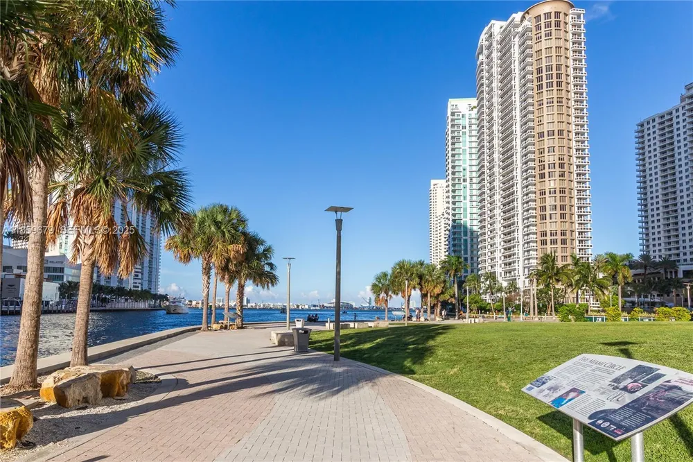 485 Brickell Ave, Miami, FL 33131
