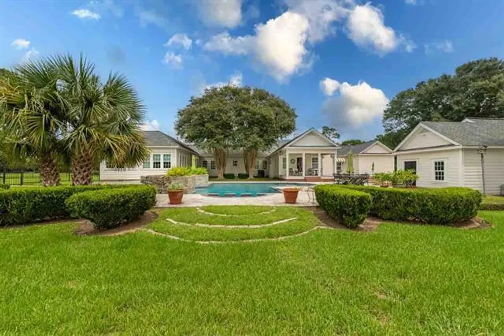 5975 Calder Ave, Beaumont, TX 77707