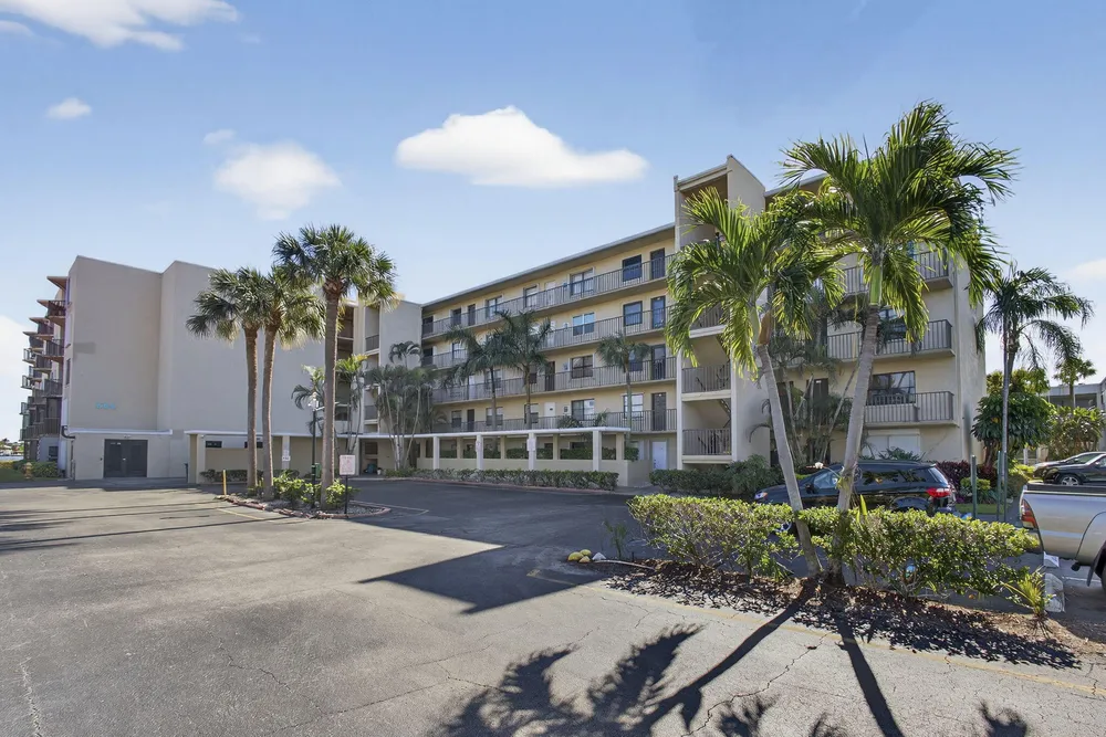 896 S Federal Hwy, Lantana, FL 33462