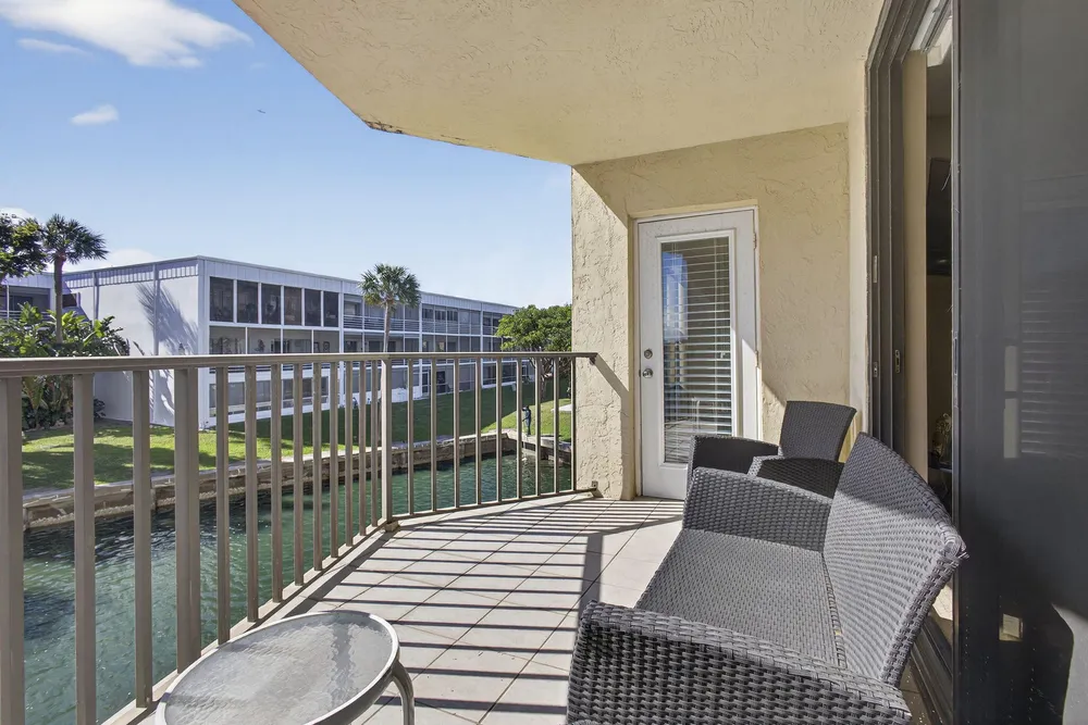 896 S Federal Hwy, Lantana, FL 33462
