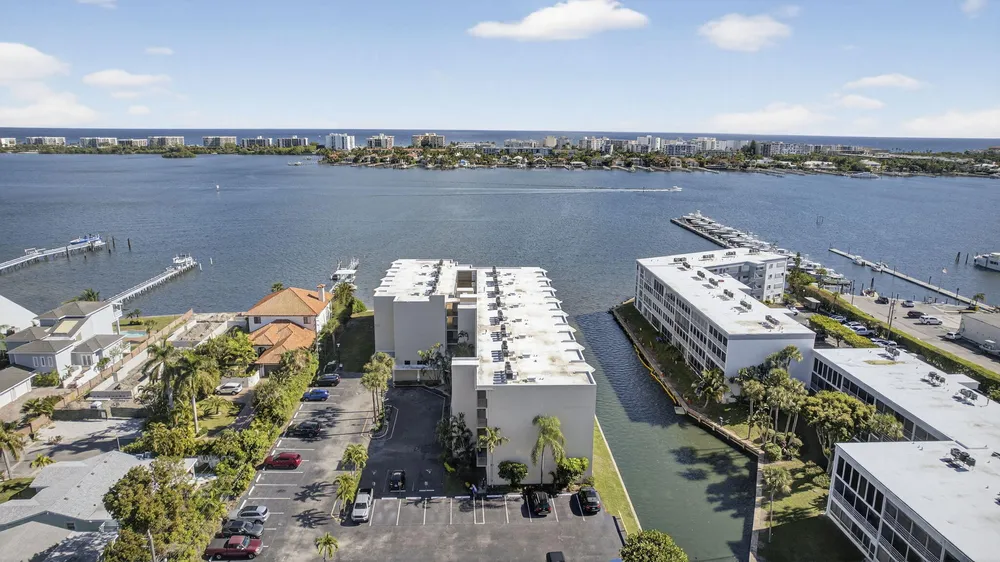 896 S Federal Hwy, Lantana, FL 33462