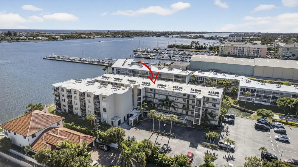 896 S Federal Hwy, Lantana, FL 33462