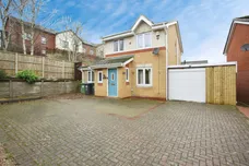 Viaduct Close, Rugby