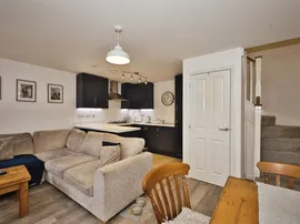 Five Acre Road, Wells thumb 2
