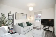 Mindaro Way, Rugby
