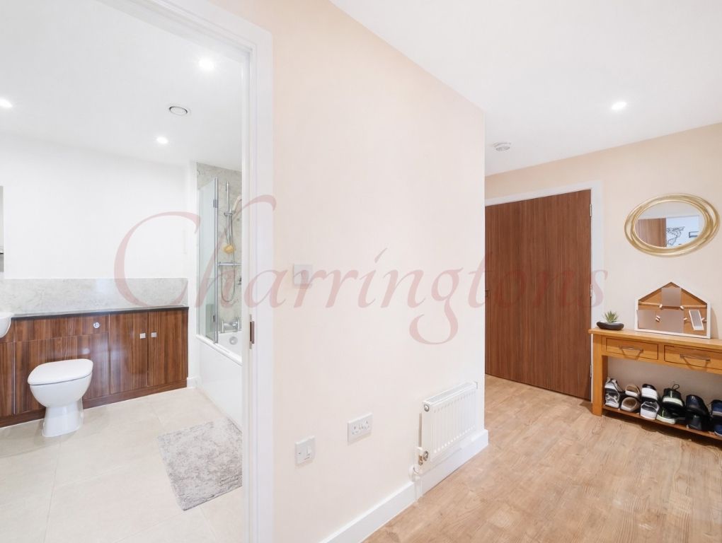 Two Bedroom Flat For Sale Hendon Waterside Development NW9 Image 10
