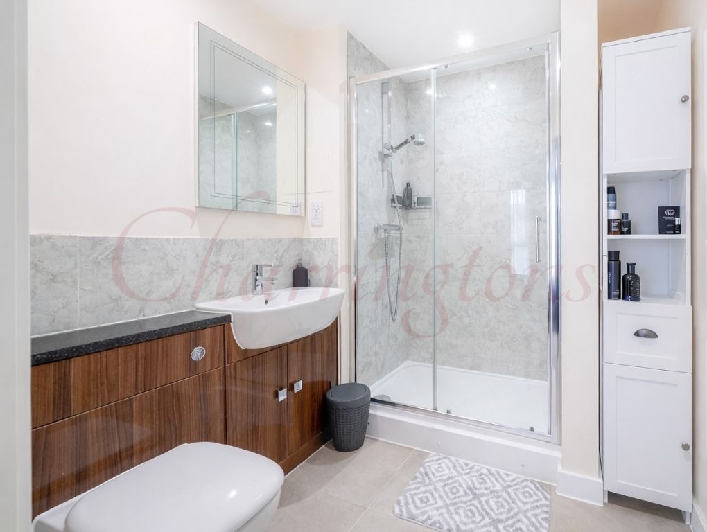 Two Bedroom Flat For Sale Hendon Waterside Development NW9 Image 11
