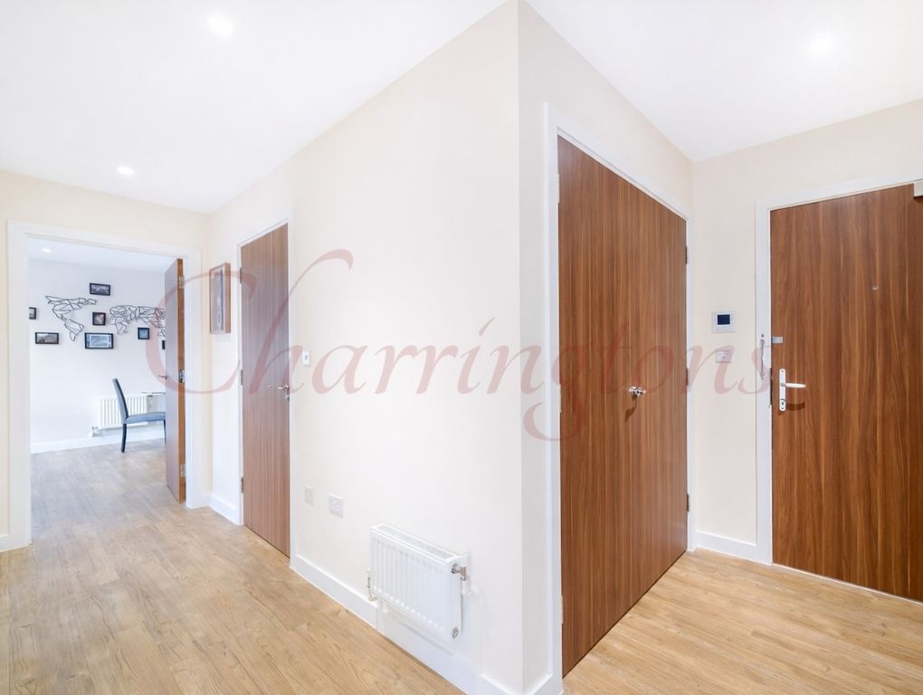 Two Bedroom Flat For Sale Hendon Waterside Development NW9 Image 16
