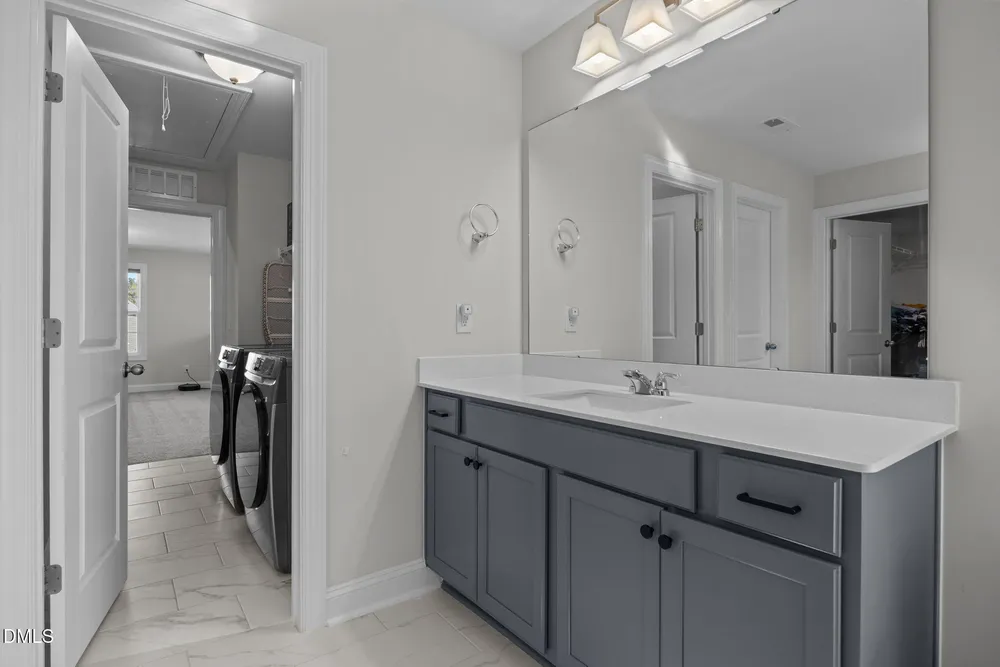 3510 Arran Lake Dr, Fuquay Varina, NC 27526