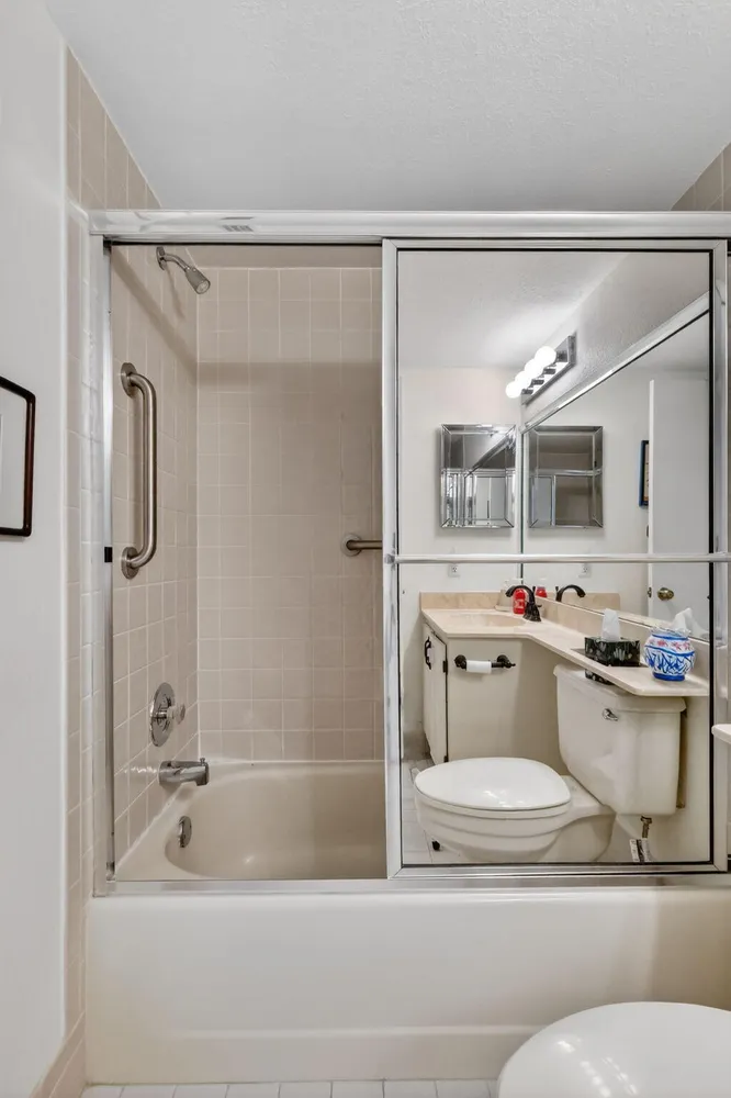 10215 N Circle Lake Dr, Boynton Beach, FL 33437