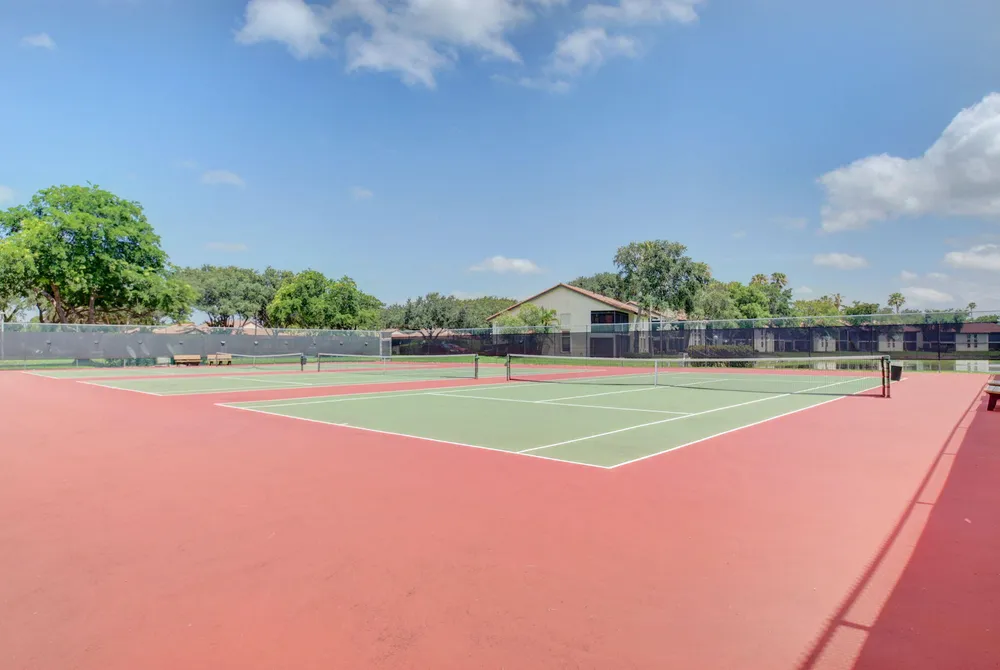 10215 N Circle Lake Dr, Boynton Beach, FL 33437