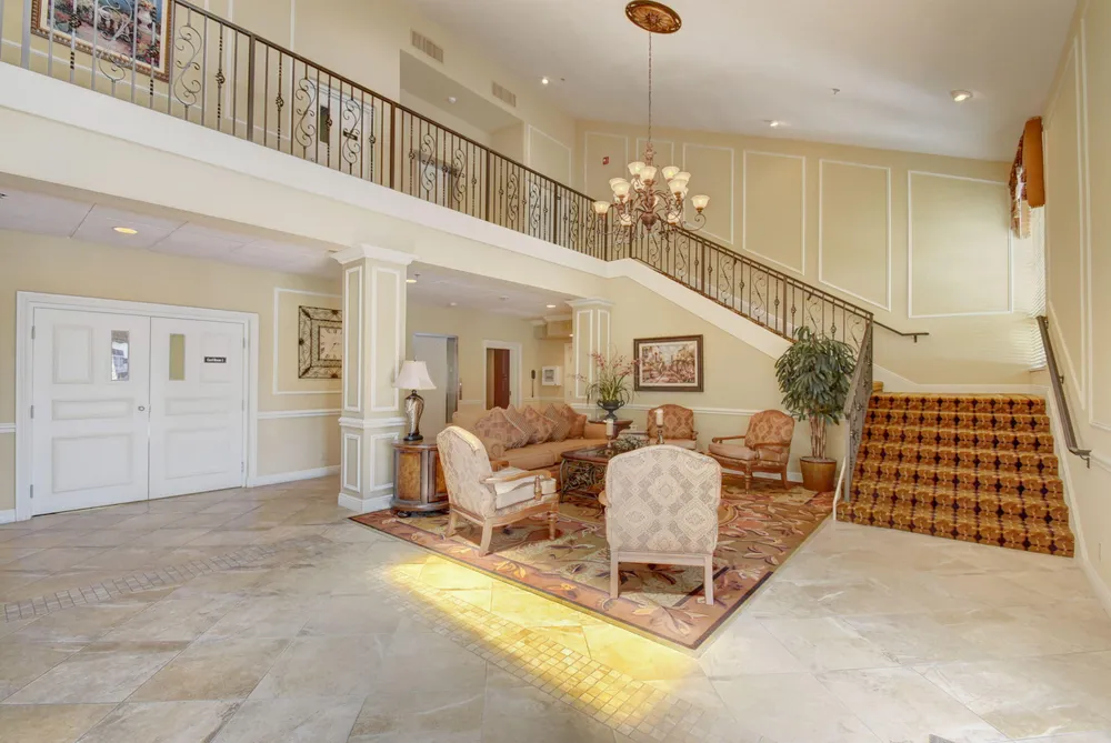 10215 N Circle Lake Dr, Boynton Beach, FL 33437