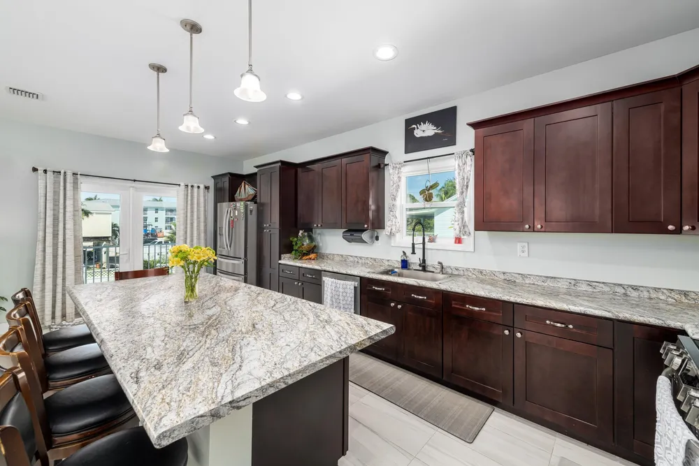 995 W 75th St, Marathon, FL 33050