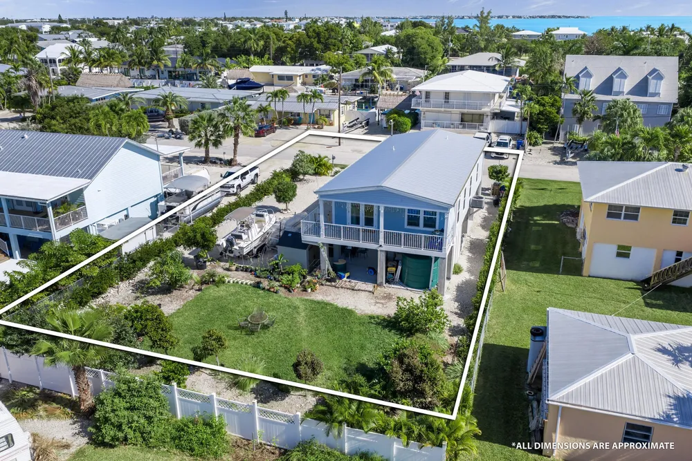 995 W 75th St, Marathon, FL 33050