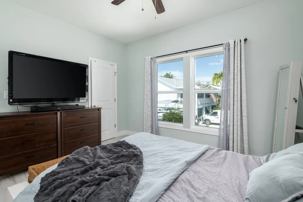 995 W 75th St, Marathon, FL 33050
