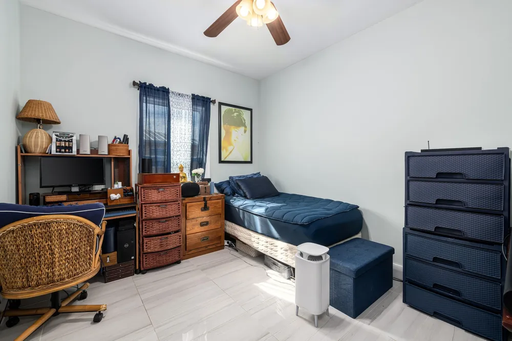 995 W 75th St, Marathon, FL 33050