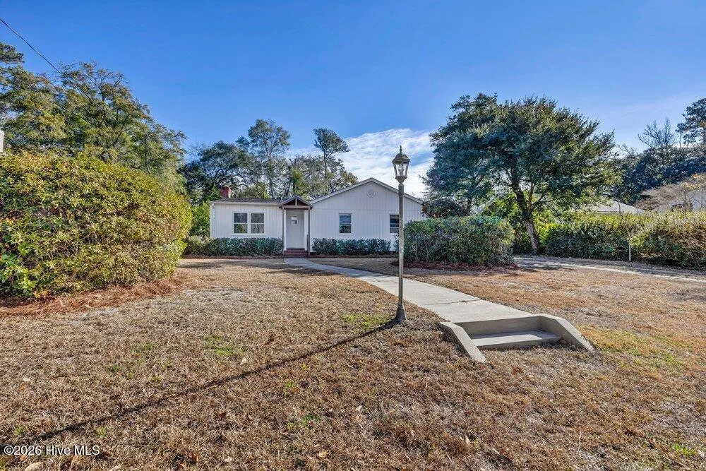 329 Wayne Dr, Wilmington, NC 28403