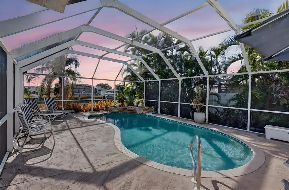 21277 Edgewater Dr, Port Charlotte, FL 33952