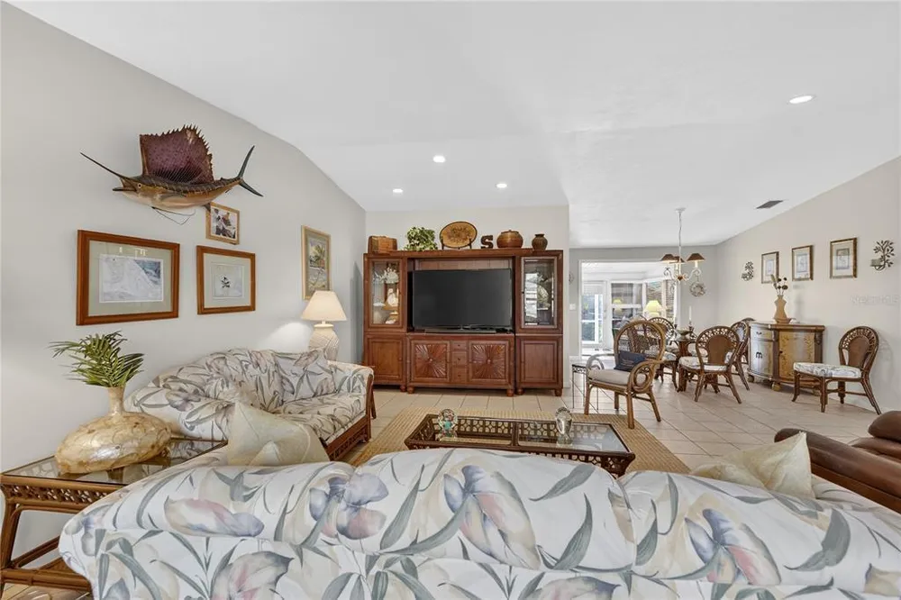 21277 Edgewater Dr, Port Charlotte, FL 33952
