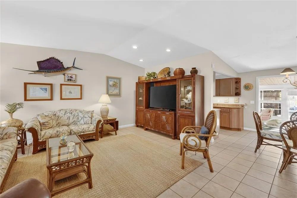 21277 Edgewater Dr, Port Charlotte, FL 33952